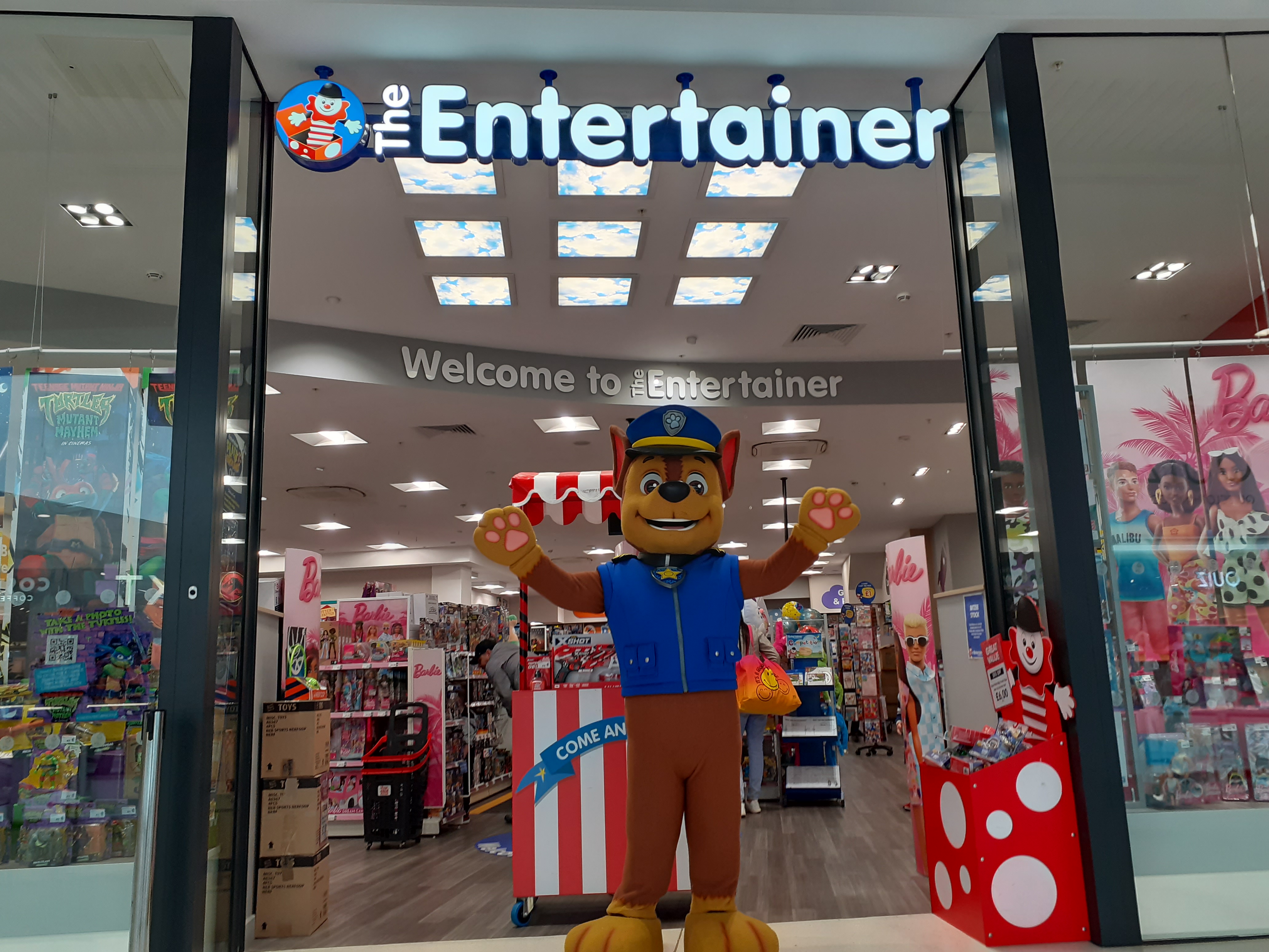 Meet Chase from Paw Patrol Meet Chase from Paw Patrol